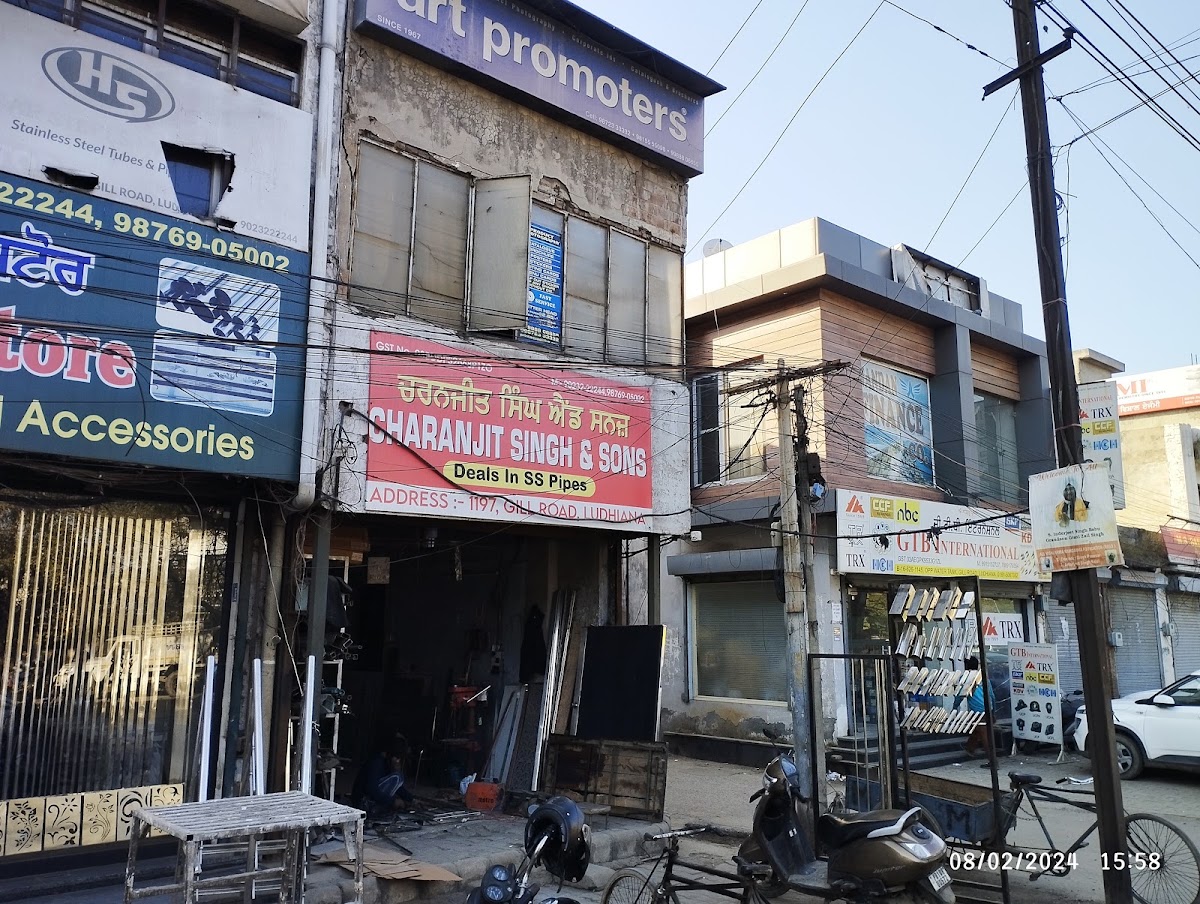 Ravi iron & mill store